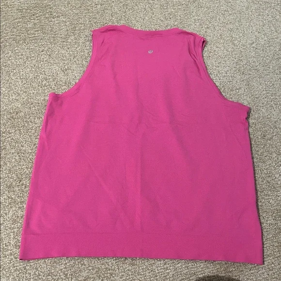 Lululemon Women's Bundle of Tank and Long Sleeve Tops - Picture 8 of 12